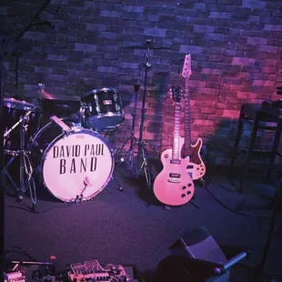 Live bands Friday &amp; Saturday night