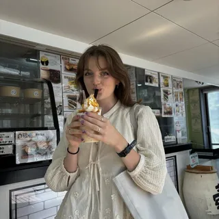 Lily B.