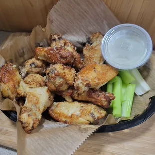 Very Friendly Staff &amp; Awesome Jumbo Wings!!