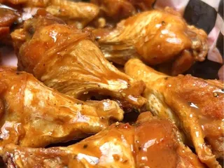 Crazy 8s Sports Bar & Grill