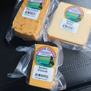 Our purchases...the smoked cheddar was our favorite