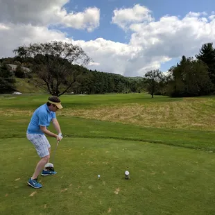 4th hole, white tees.