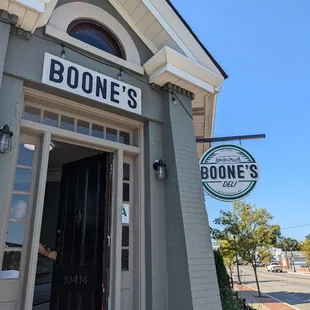 Don't waste your time and money. This is in no way a Deli.