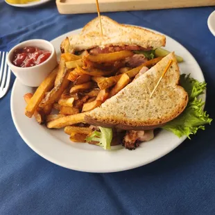 Ham &amp; Gruyere w/Fries