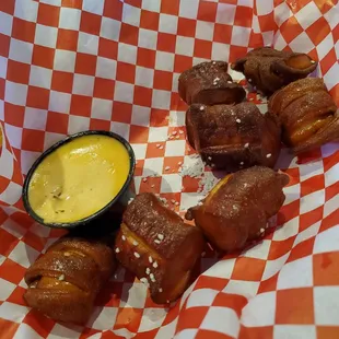 Pretzel bites