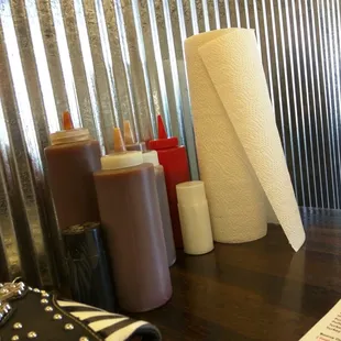 Condiments. The decor is corrugated metal. It's a tiny little place. About the size of a living room in  the average home.