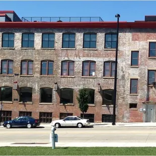 Conveniently located immediately off 71S in Downtown Cincinnati