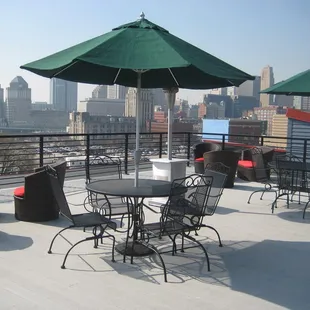 Invigorating roof top deck with incredible view of Downtown Cincinnati