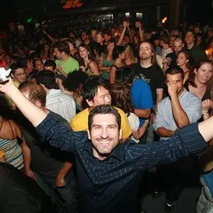 What a photo! He owns it!