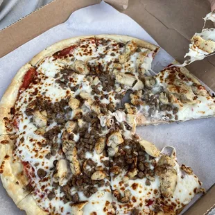 Chicken &amp; Beef Pizza