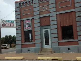 Pizza Express/Hog Wild BBQ