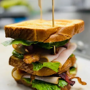 BLT CLUB