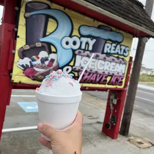 Coconut shaved iced with cotton candy mini melts