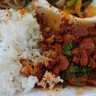 Spicy pork plate