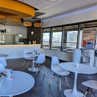 Bopbowl interior. Clean and bright!