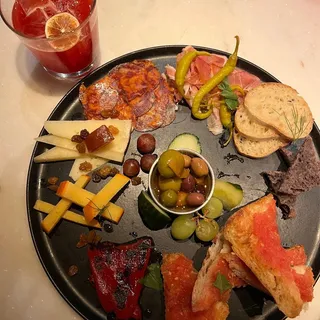 Tabla de Quesos y Embutidos