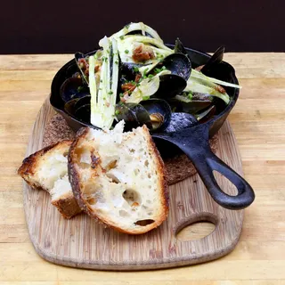 Mejillones con Chorizo