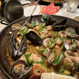 Seafood Paella - Medium