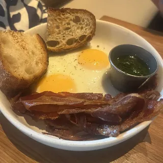 DOS HUEVOS Y MAS