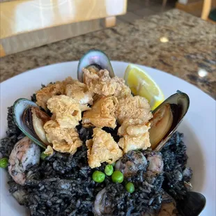 Squid ink rice