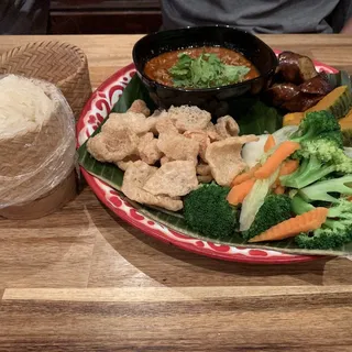 Nam Prik Aong and Sai Aua