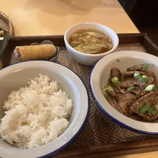 4. Beef with Garlic Sauce