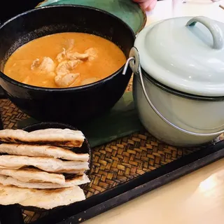 4. Massaman Curry (can't make less spicy)