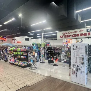 Basic touristy place with a little of everything