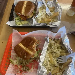 Pershing Burger with bacon and the Pancho Burger both with Chile Fries