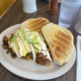 BBQ breakfast hash with toast