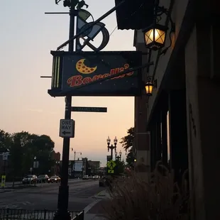 ramen and noodles, outside