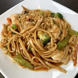 Kids Chicken Lo Mein