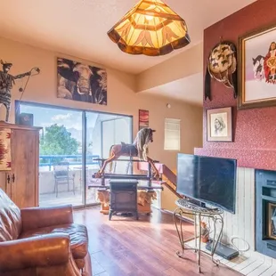 Condo, sold in 12 days for FULL ASKING PRICE!