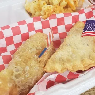 Beef and veggie empanadas  with mac and cheese