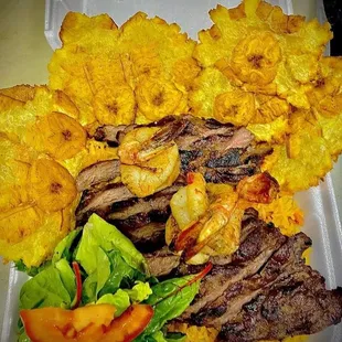 Churrasco, Arroz con Gandules, Ensalada Verde, Tostones / Skirt Steak, Rice with Pigeon Peas, Green Salad, Fried Green Plantain