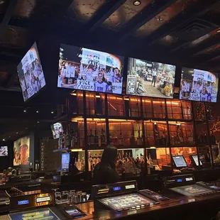 Main bar