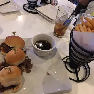 Catering Prime Rib Dip Sliders