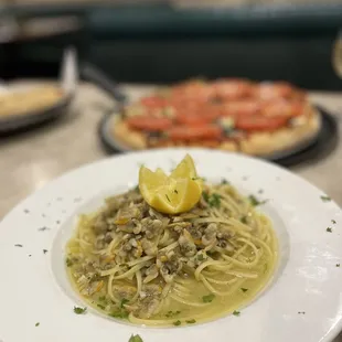 Linguine with White Clam Sauce