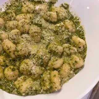 Gnocchi Al Pesto