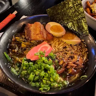 ramen and noodles, food