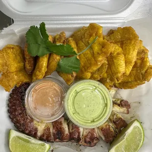 Octopus with tostones
