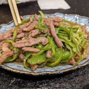 小椒牛肉絲 / Pepper Beef