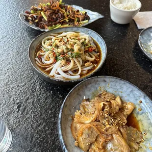 ramen and noodles, food