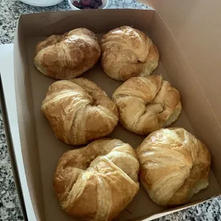 6 croissants