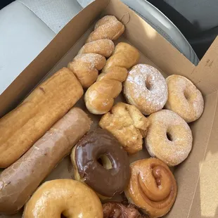 Cinnamon Roll Donut Apple Fritter Donut Glazed Donut Glazed Buttermilk Donut Plain Old Fashioned Chocolate Frosting