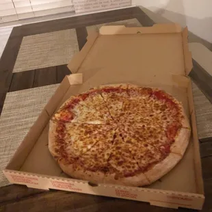 Large cheese pizza from Bosco&apos;s