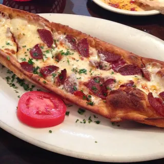 Pepperoni Pide