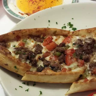 Lamb Chunks Pide