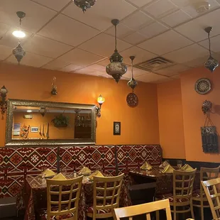 Very pretty and quiet for lunch on a Tuesday.