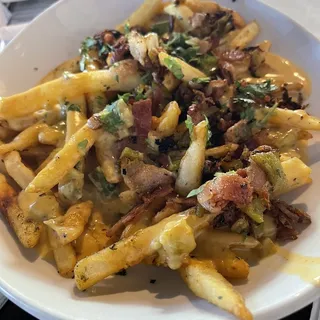 BACON-GREEN CHILE QUESO FRIES